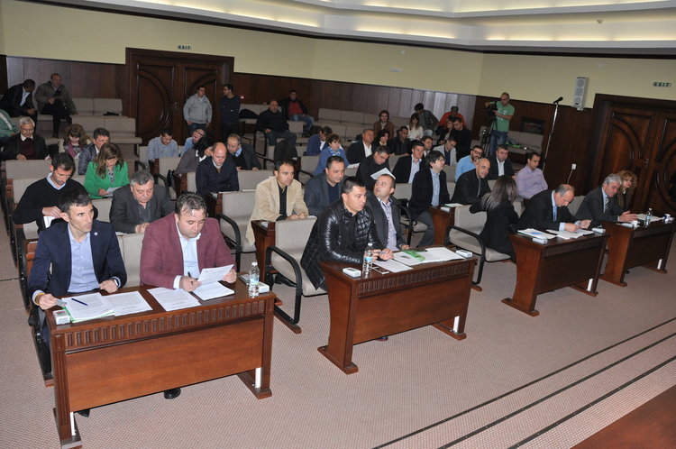 100 с мониторинг на работата на Общинския съвет през Haskovo.net