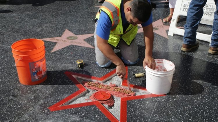 Задържан е човекът, опитал да разбие звездата на Тръмп