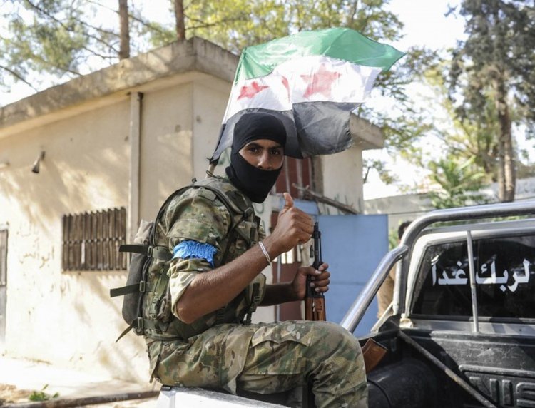 "Ислямска държава" подпали нефтените кладенци край Мосул  