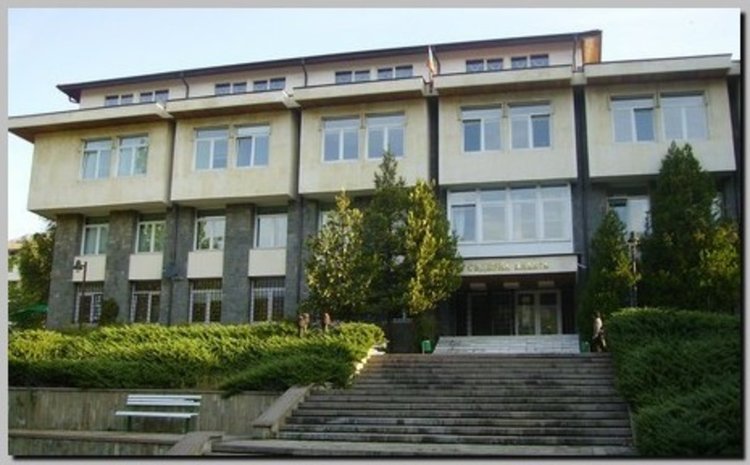 Съдии от Смолян влизат в училище, за да преподават