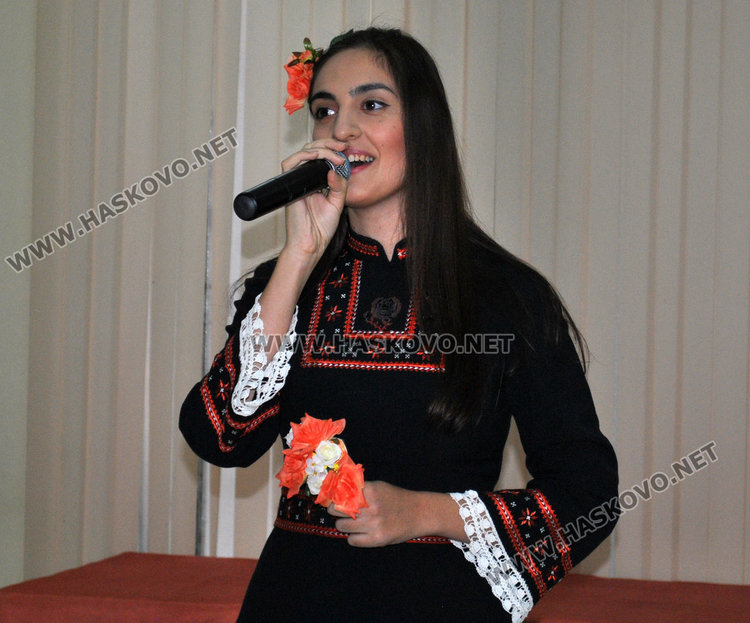 Тракийци от Хасково и Образователното управление изпращат учебници на българчетата в Истанбул