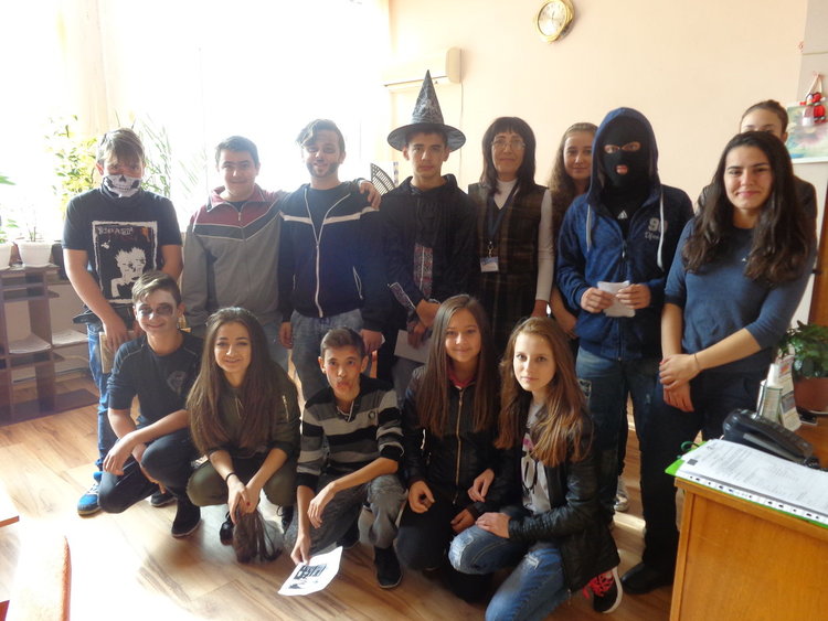 Призраци, вещици и зли духове превзеха Професионална гимназия по туризъм