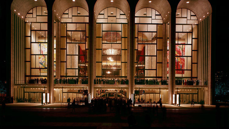 Евакуираха опера в Ню Йорк заради подозителен прах