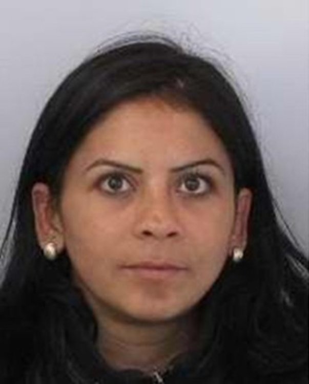 Виждали ли сте ги? Ученичка и млада жена изчезнаха безследно