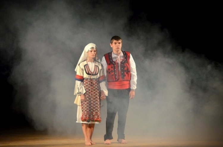 В Деня на будителите Хасково с подарък “Похвално слово за българката” по стихове на Ивайло Балабанов