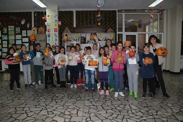 За поредна година учениците от ОУ“Алеко Константинов“ отбелязаха празника Хелоуин