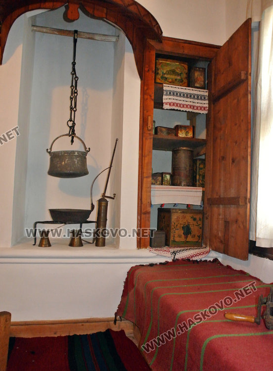 Ремонтират Паскалевата къща, поставят нова плоча вместо изчезналата