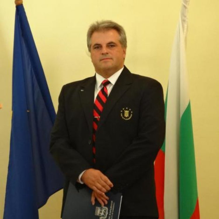 Учителят по история Димитър Димов: Има ни от 13 века, знаем как да се борим с трудностите