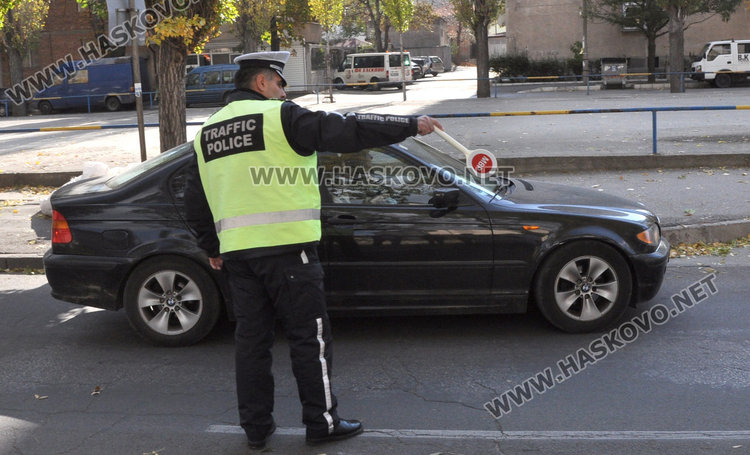 Хасковлии още карат с летни гуми, КАТ им мери грайфера