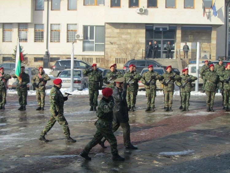 За военни учения край Смолян предупреждават от 101 Алпийски батальон /график/