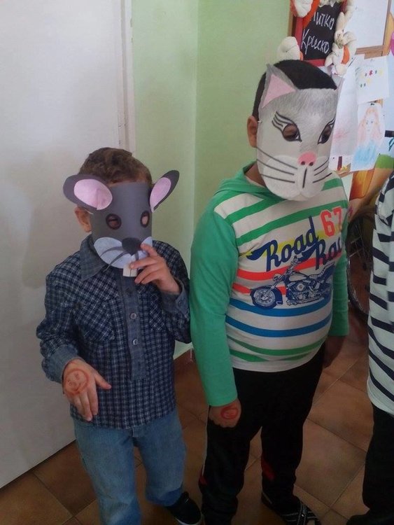 Народните будители почетоха и потребителите от Дневен център за деца с увреждания