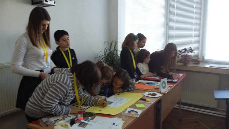 Екип от "Златаров" завоюва III-то място на "Наука на сцена"