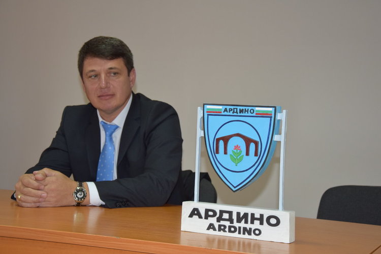 Гербът на Ардино ще краси двата входа на града