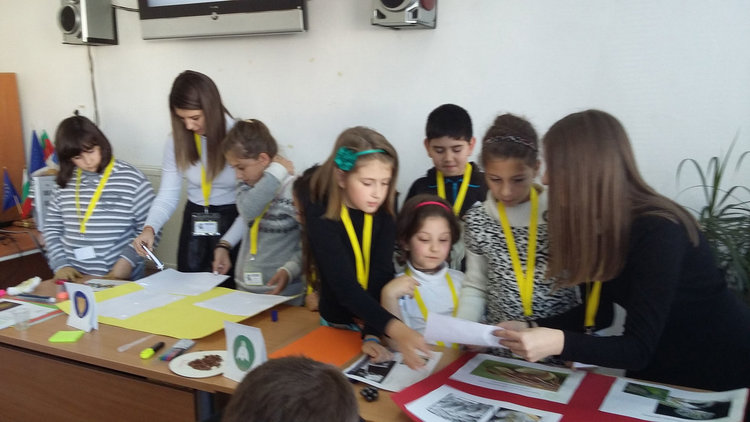 Екип от "Златаров" завоюва III-то място на "Наука на сцена"