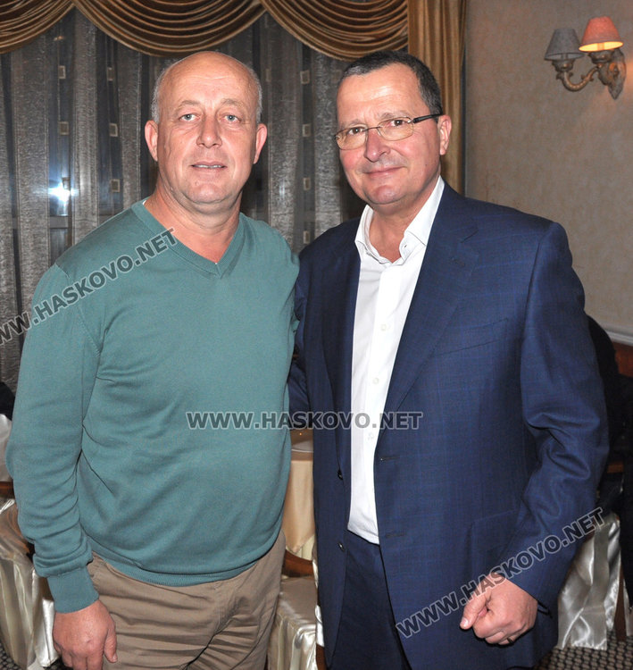 Величко Минев със Златен гвоздей, Тодор Бояджиев шеф на Строителната камара 