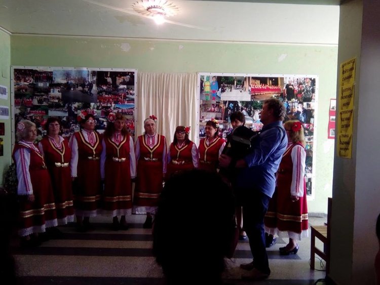 120 години история украсяват стената на читалището в Градина