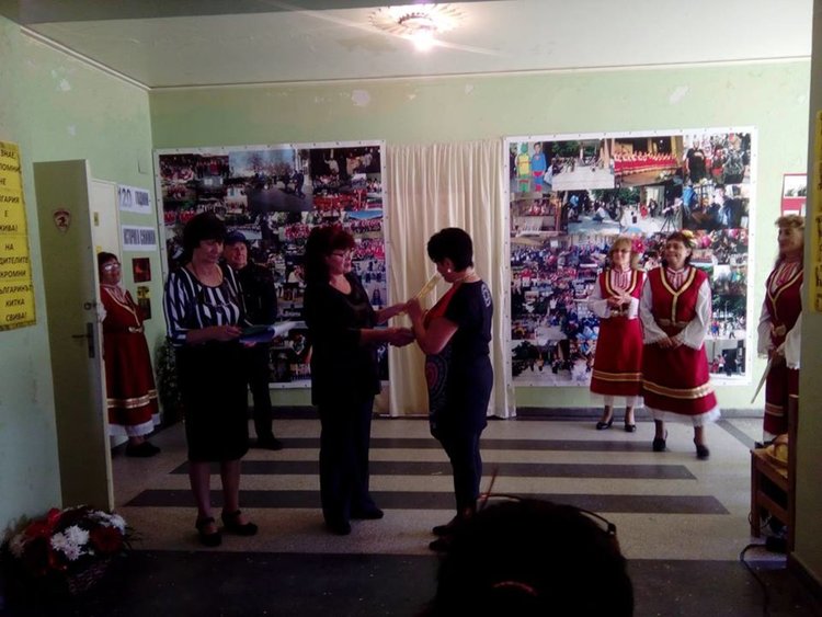 120 години история украсяват стената на читалището в Градина