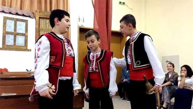 „Перото – твоя остра сабя“ на сцената на Майсторите