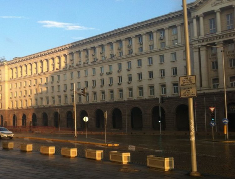 Кабинетът обсъжда разходи за пресичане на незаконна миграция