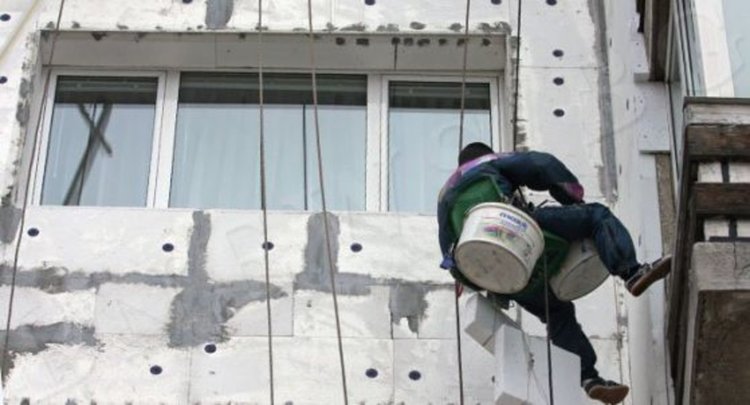 Включиха и сградите над 250 кв.м в програмата за саниране