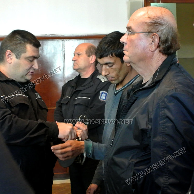 Съдът пусна от ареста бивш шеф на митницата, стрелял по цигани