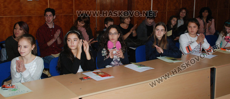 Наградиха малките посланици на доброто