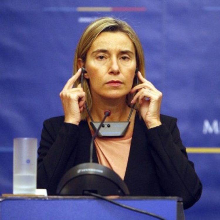 ЕС е ”крайно обезпокоен” от арестите на политици в Турция