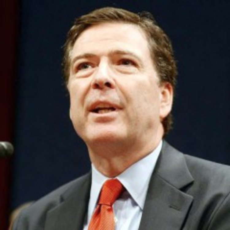 Държавният департамент огласи имейли на Хилъри Клинтън