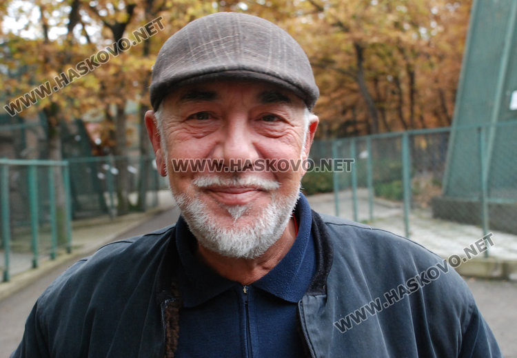 Управителят на Зоопарка Валентин Ахтаров