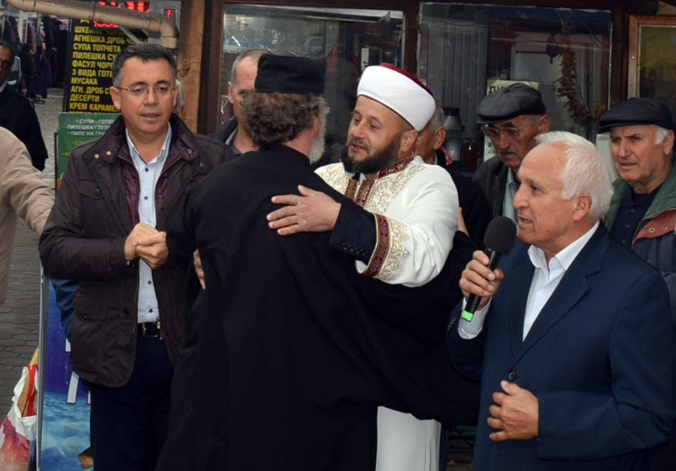 Ашуре в Кърджали:Последни зрънца на човещината и добрината 