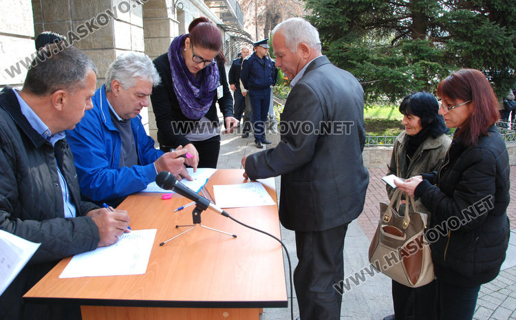 Раздадоха бюлетините на 153 секциионни комисии в общината