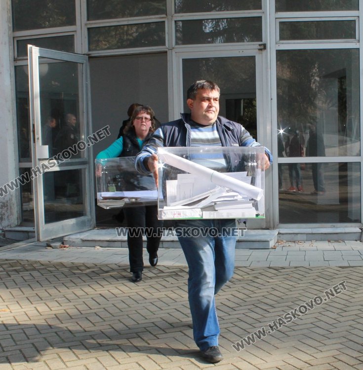 Секционните комисии в община Димитровград получиха бюлетините за президенските избори