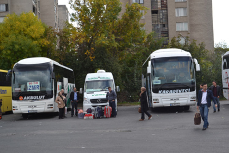 18 автобуса от Турция пристигнаха в Кърджали в изборния ден  