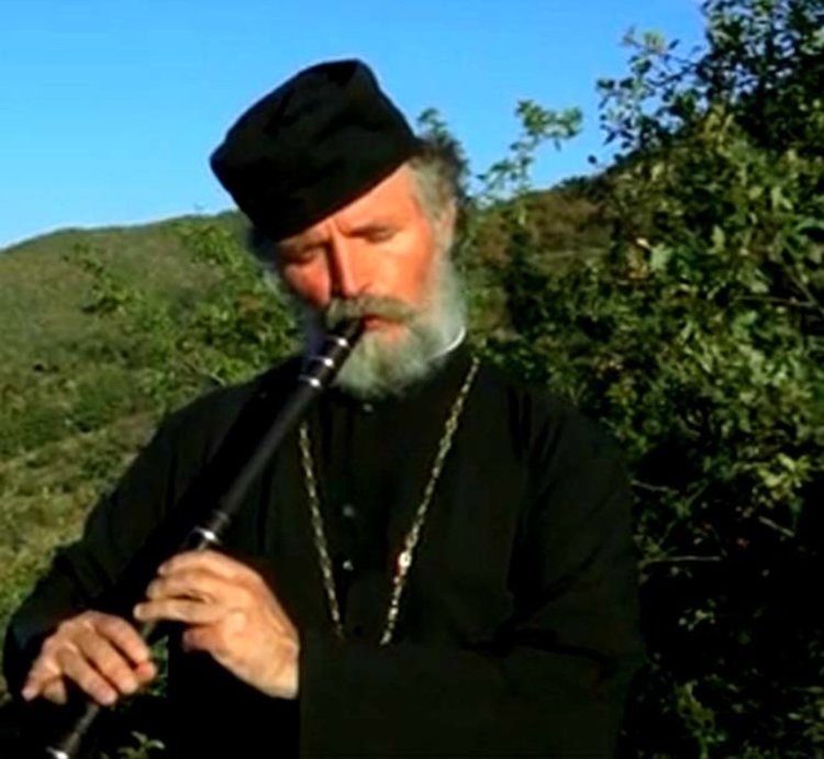 Изповедта на един мисионер, документален филм за отец Петър Гарена