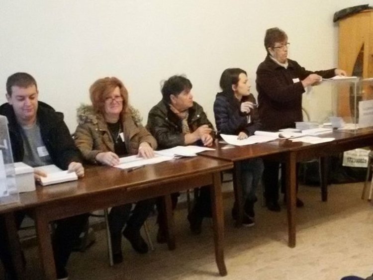 25% от имащите право на глас вече са упражнили правото си