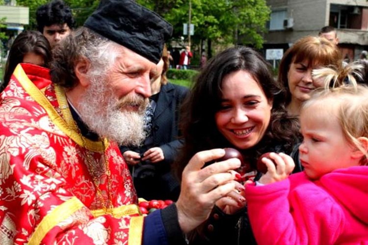 Изповедта на един мисионер, документален филм за отец Петър Гарена