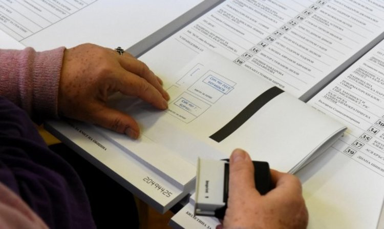 Сигнали за нарушения на изборите и във Facebook