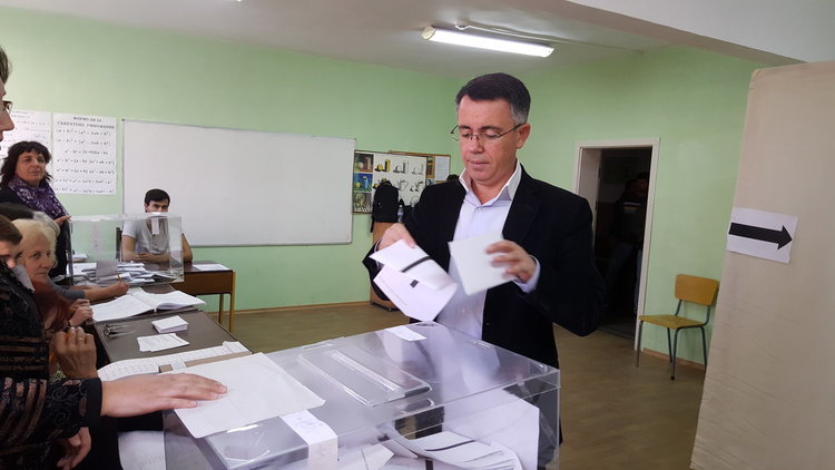 Хасан Азис: Гласувах за една свободна и просперираща България