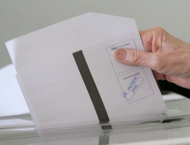 Политиците гласуваха за достойно бъдеще на България  