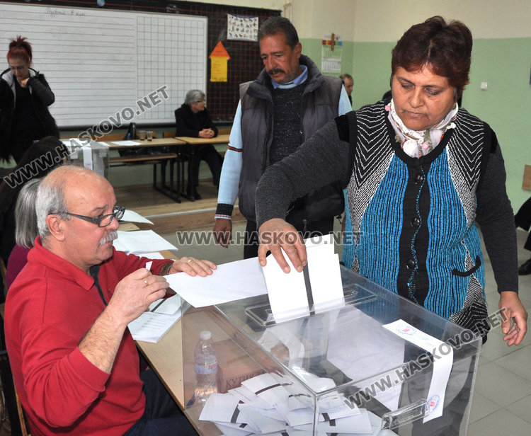 Избираме президент и вицепрезидент, гласуваме и на референдум