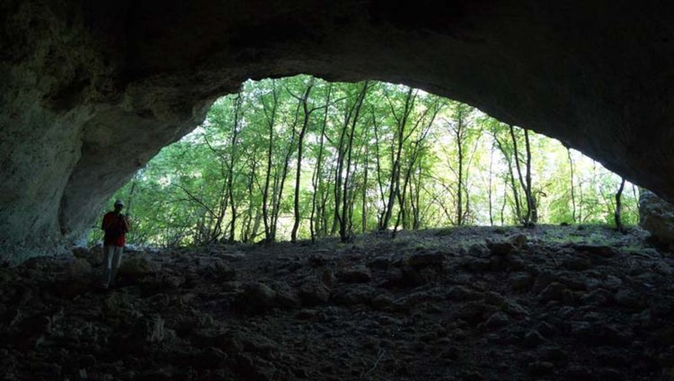 Гигантската арка край изоставеното Орешари