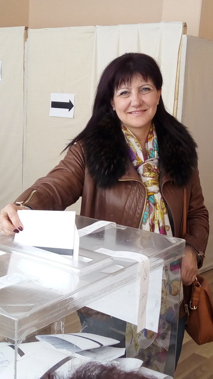 Цвета Караянчева : Гласувах за президент-обединител 