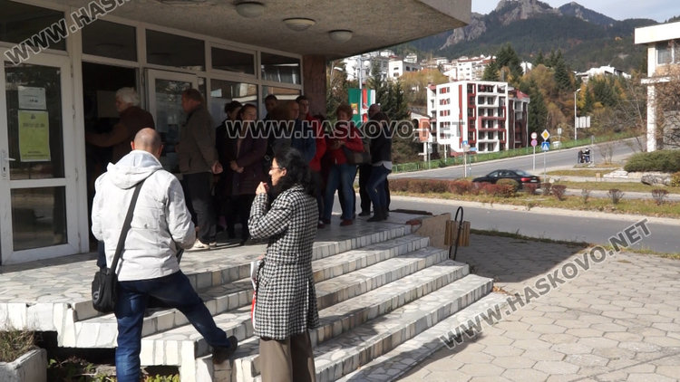 Окончателни резултати от президентския вот: Кой и с колко гласа води в изборите за президент в Смолянска област