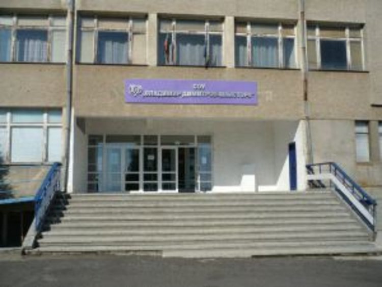 Ремонтират "Майстора", усвояват парите от правителството