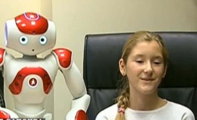 10-годишна преподава роботика на ученици и студенти 