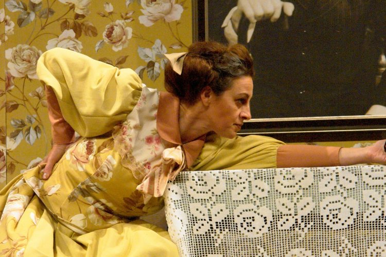 Драматичният театър на Варна гостува в Кърджали със "Свекърва"