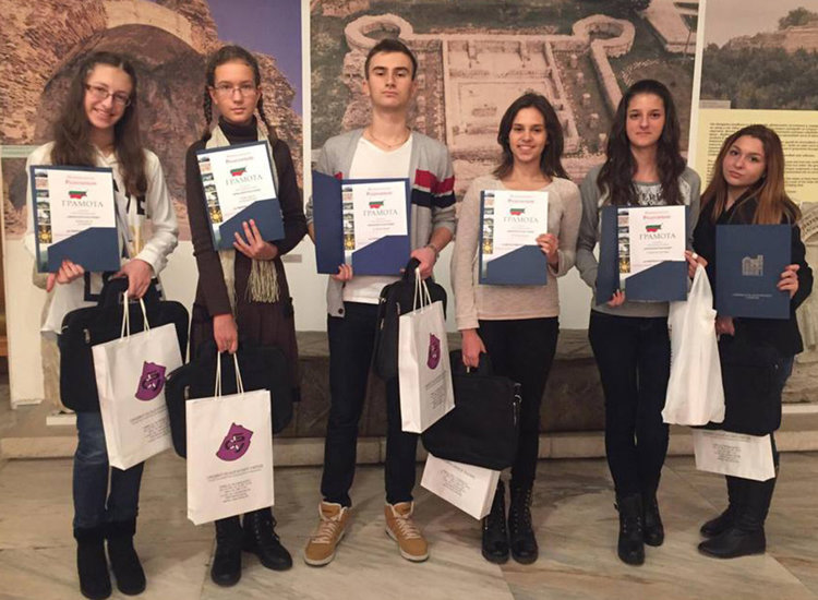 Млади етнографи обраха наградите в национален конкурс 