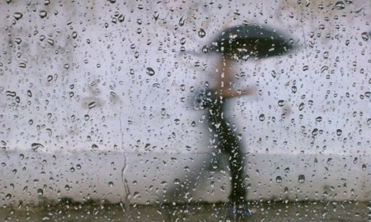 Времето днес: Облачно, с ветрове и дъждове