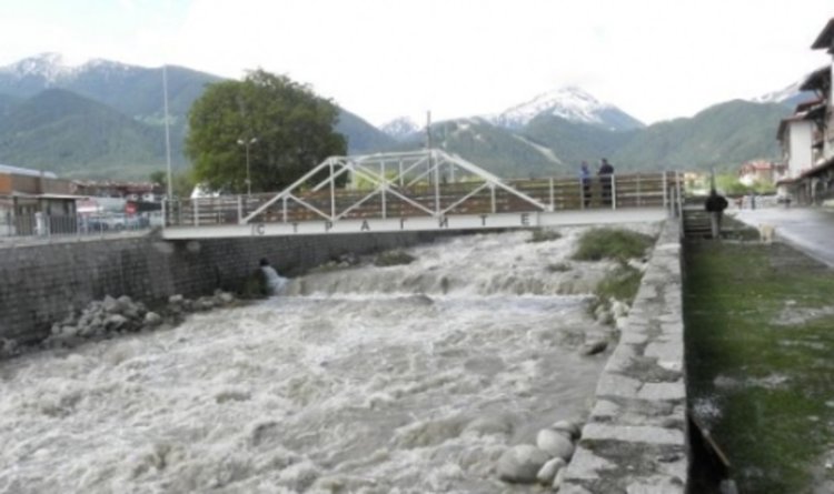 Обявиха бедствено положение в Банско