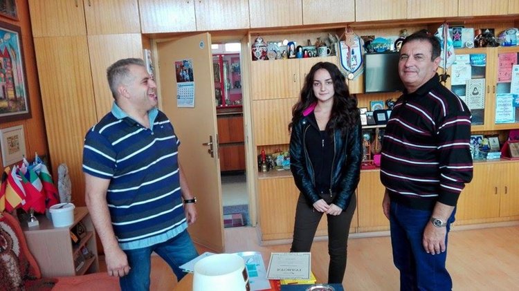 Фондация „Ценности“ отличи ученик и учител на „Славейков“